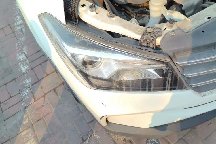 Used Dongfeng Fengon S560 2021 1.5T Manual Urban Model Right Front Headlight