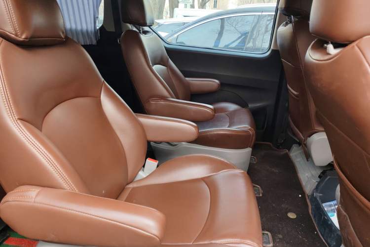 Used SAIC MAXUS G10 2019 Facelift PLUS 1.9T Manual Smart Edition Diesel Emission Standard China V Left Rear Seat