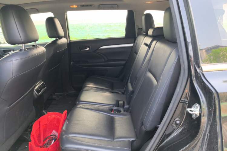 Used Toyota Highlander 2018 2.0T Four-Wheel Drive Prestige Version 7 Seats China VI Standard