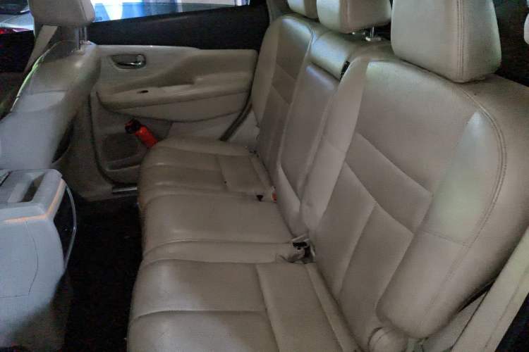 Used Nissan Murano 2015 2.5L XL Two-Wheel Drive Smart Edition