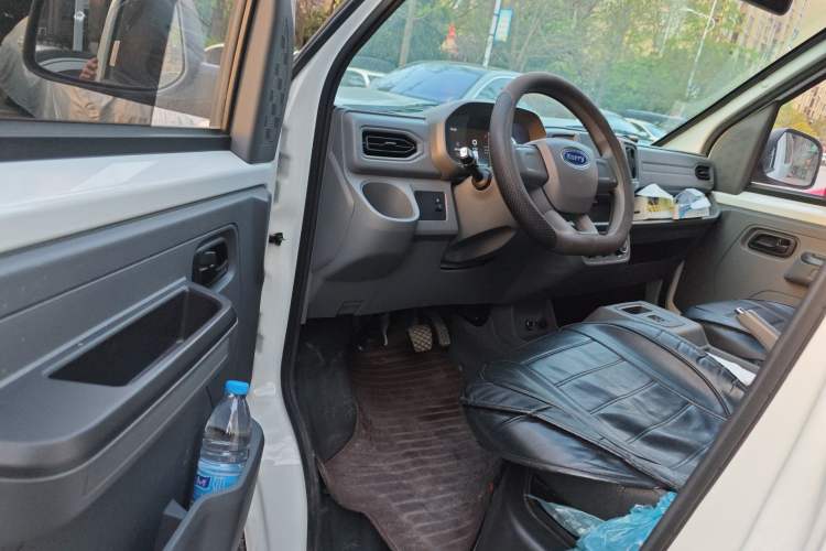 Used Karry Jiangtun E5 2024 268 km Range Open-Window 6-Seater Version Driver Seat