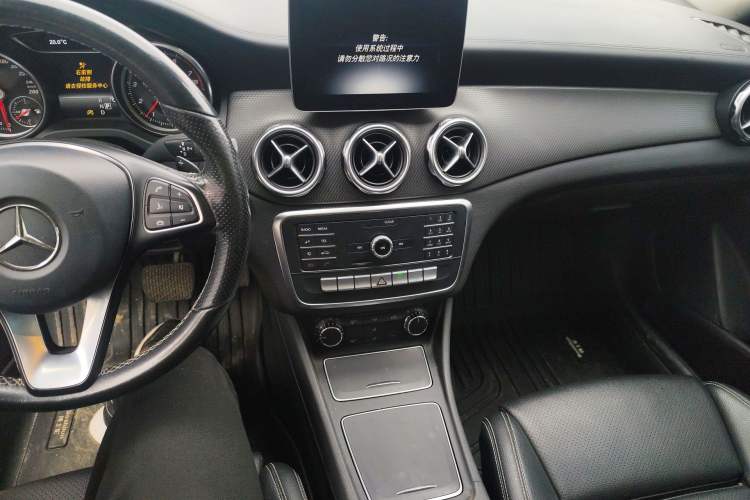 Used Mercedes-Benz GLA 2018 GLA 200 Fashion Model Audio And AC Panel
