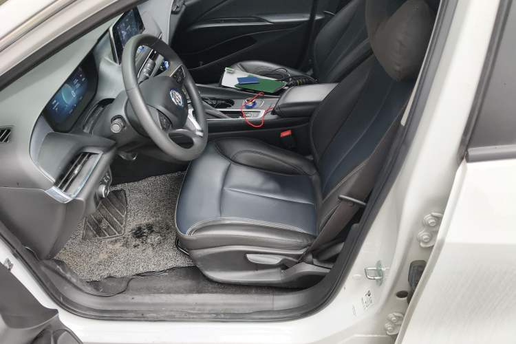 Used Buick Velite 6 2023 430km Range Commuter Version
