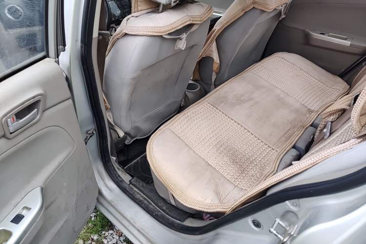 Used CHANGAN Alsvin V3 2012 1.3L Manual Comfort Version China IV Standard
