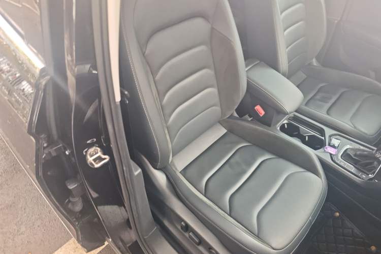 Used Volkswagen Tiguan L 2019 Updated Version 330TSI Automatic Two-Wheel Drive Panoramic Comfort Edition China VI Standard
