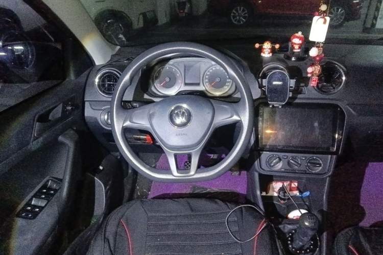 Used Volkswagen Jetta 2017 1.5L Manual Fashion Edition Steering Wheel