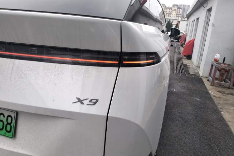 Used XPeng X9 2025 740 Ultra-Long Range Max
