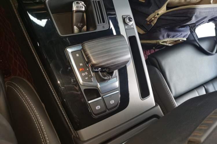 Used Audi Q5L 2022 40T Fashionable and Dynamic Model