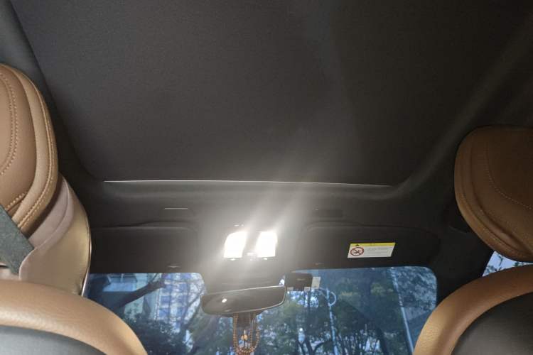 Used Volvo XC60 New Energy 2023 T8 Plug-in Hybrid Long-Range All-Wheel Drive Smart Luxury Edition Headliner