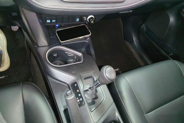 Used Toyota RAV4 2016 2.0L CVT Two-Wheel Drive Fashion Edition China V Standard