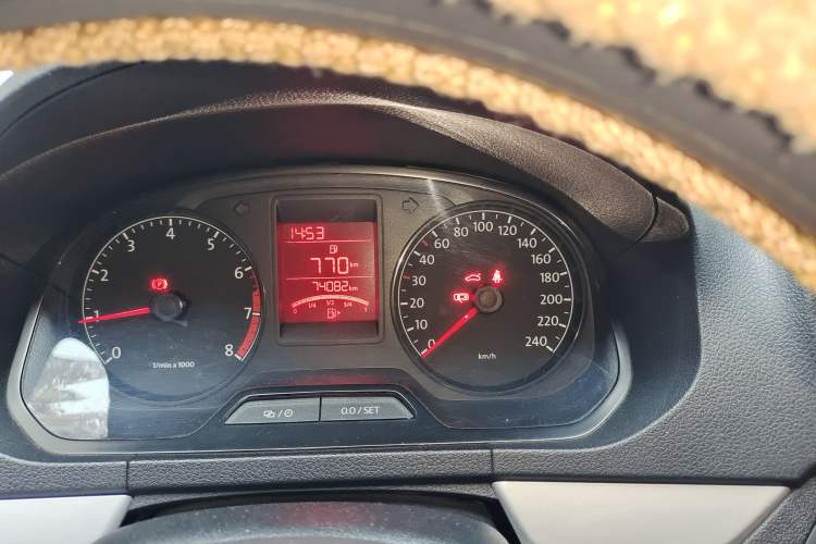 Used Volkswagen Jetta 2015 1.6L Manual Comfort Model
