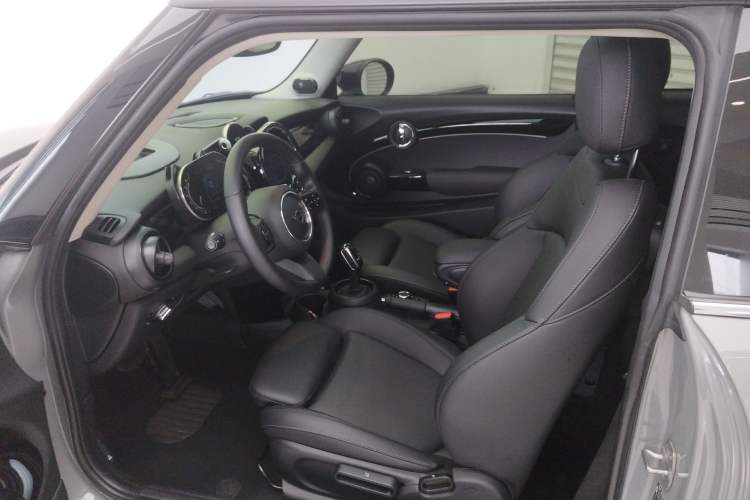 Used MINI 2022 Updated 1.5T COOPER Classic Edition