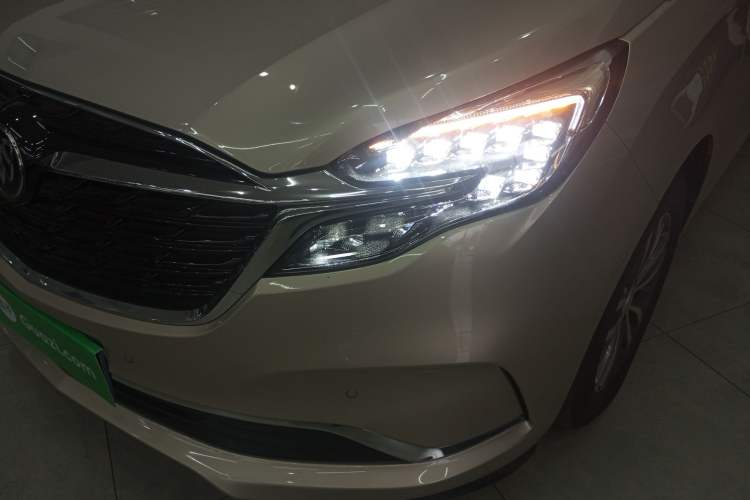 Used Buick GL8 2021 ES Land Cruiser 653T Luxury Edition