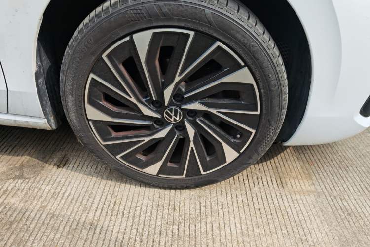 Used Volkswagen Sagitar 2026 Model L 300TSI DSG Luxury Version
