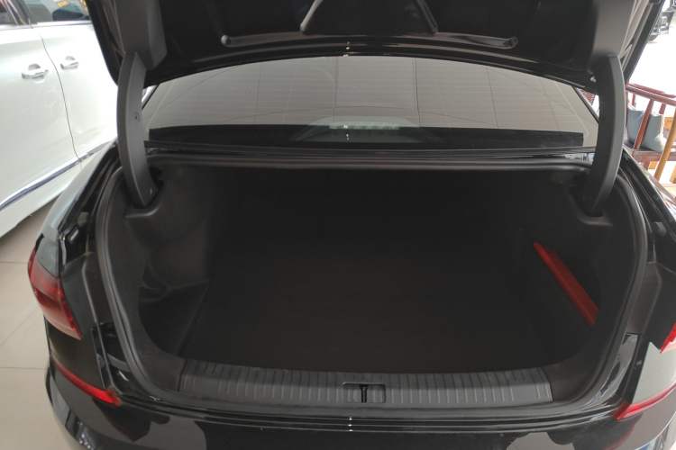 Used Volkswagen Passat 2026 Model, Outstanding 380TSI Xingkong Longteng Edition Trunk