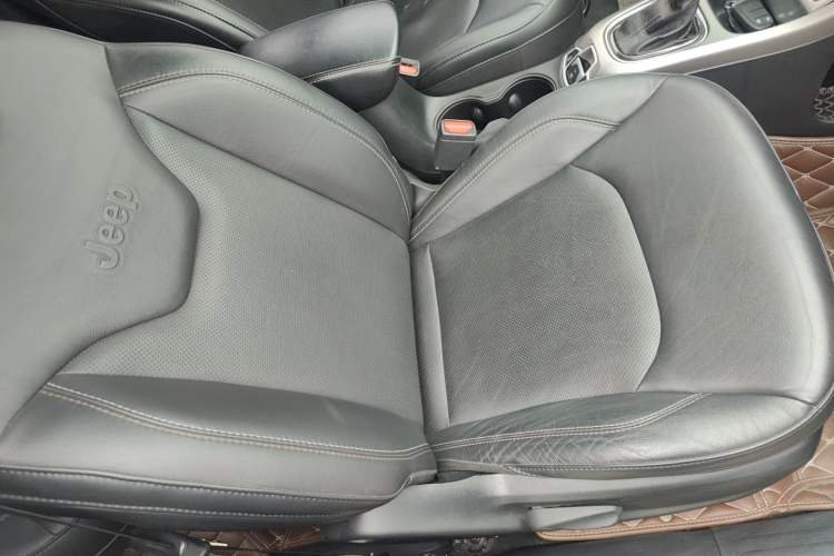 Used Jeep Compass 2017 200T Automatic Family Edition