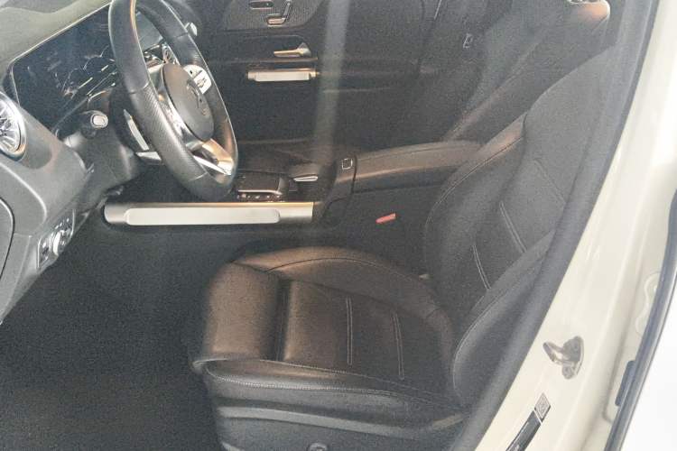 Used Mercedes-Benz EQB 2022 EQB 350 4MATIC Left Front Seat