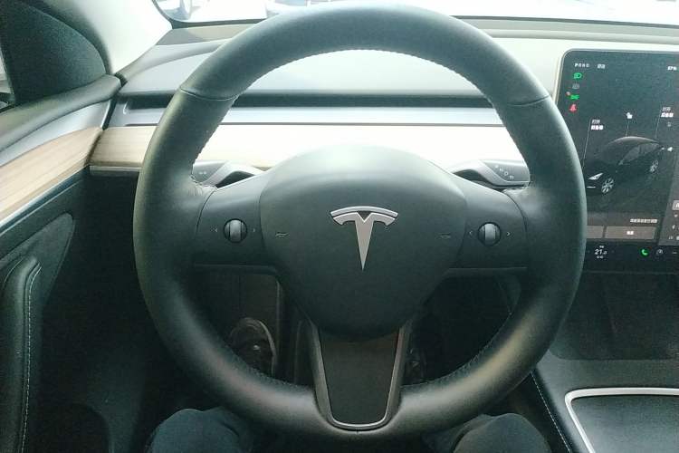 Used Tesla Model Y 2022 Revised Version Rear-Wheel Drive Steering Wheel