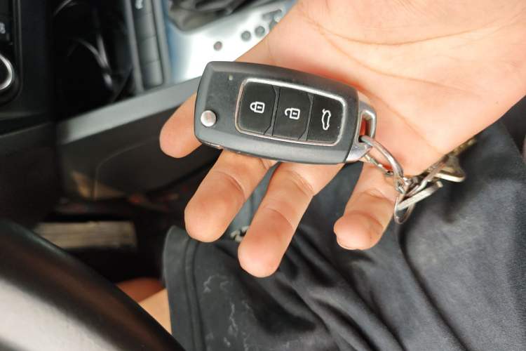 Used Volkswagen Sagitar 2014 1.4TSI Automatic Luxury Model Vehicle Key