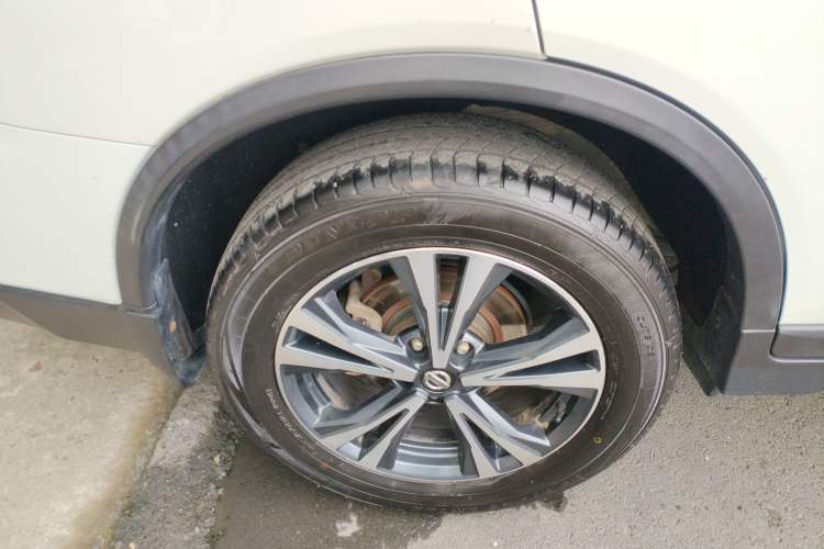 Used Nissan X-Trail 2019 2.5L CVT Smart Connect Luxury Edition 4WD Right Rear Wheel Hub