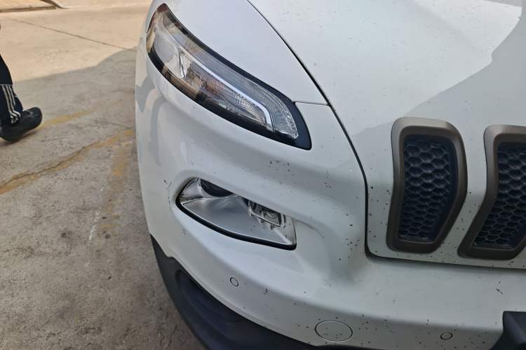 Used Jeep Cherokee 2016 2.4L 75th Anniversary Edition
