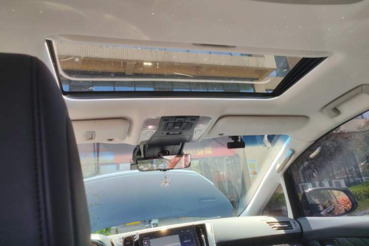 Used Toyota Vellfire 2021 Crown Dual-Engine 2.5L HV Luxury Edition Headliner