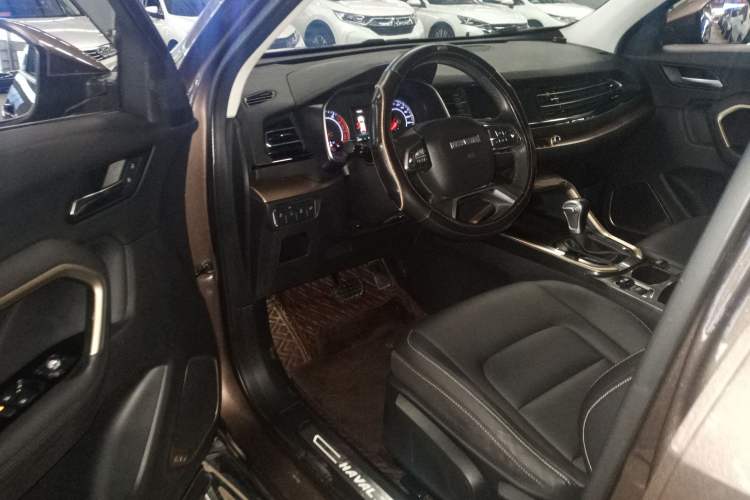 Used Haval H6 2019 Red Label 2.0 GDIT Automatic Champion Edition Driver Seat