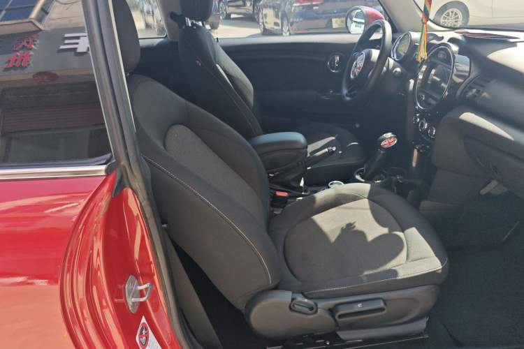 Used MINI 2014 1.2T ONE