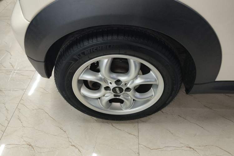 Used MINI MINI 2011 1.6L COOPER Fun
