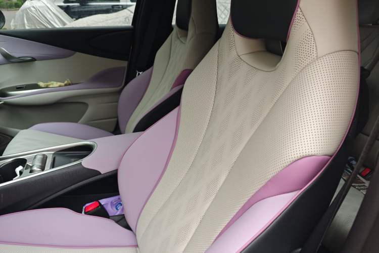 Used BYD Dolphin 2023 420 km Free Version Left Front Seat