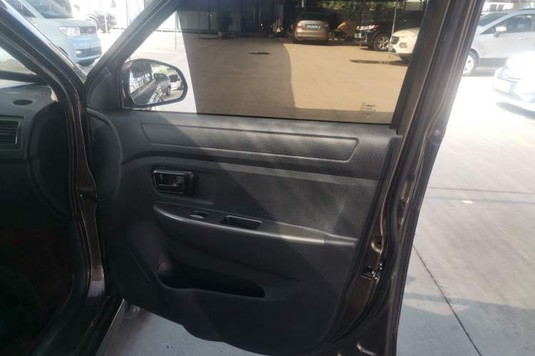 Used Dongfeng Fengon 330 2019 1.5L Manual Practical II China VI