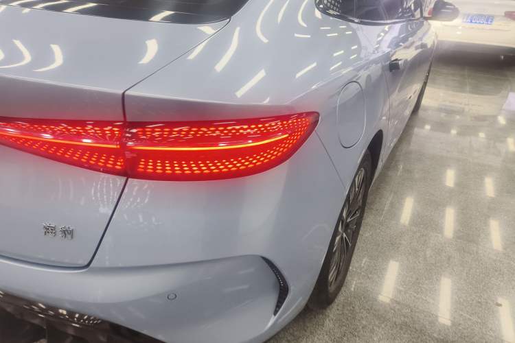 Used BYD Seal 2022 550 km Standard Range Rear-Wheel Drive Elite Version