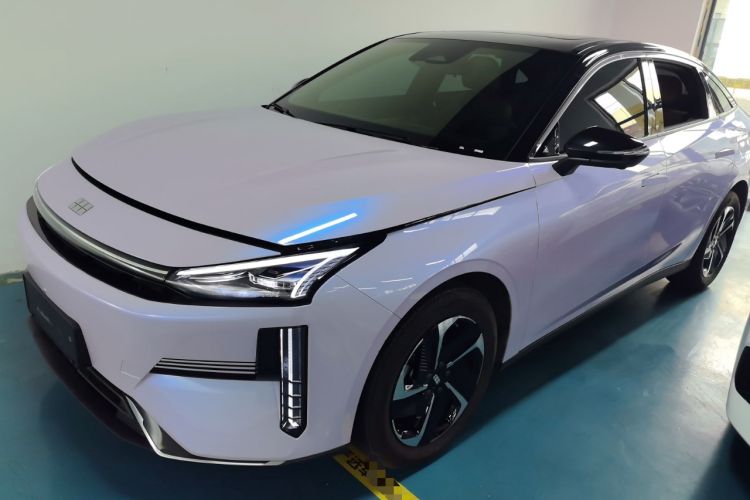 Used Geely Galaxy L6 2024 125km PLUS Dragon Edition