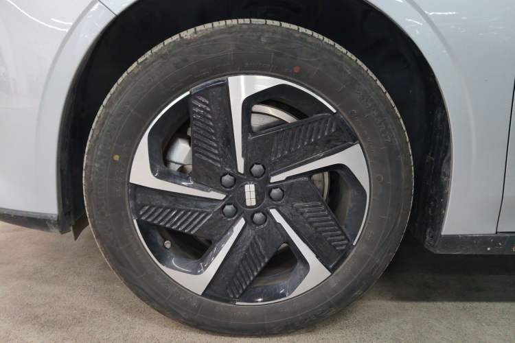 Used Geely Galaxy L6 2025 EM-i 140km Starship Edition
