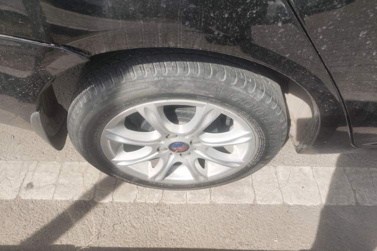 Used Geely Auto Diamond 2013 1.5L Manual Entry-Level Model Right Front Wheel Hub