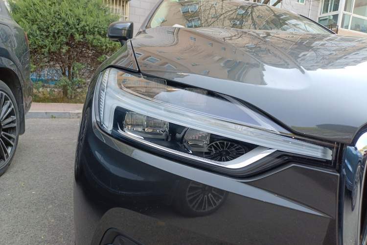 Used Volvo XC60 2019 T5 4x4 Smart Edition China V Standard