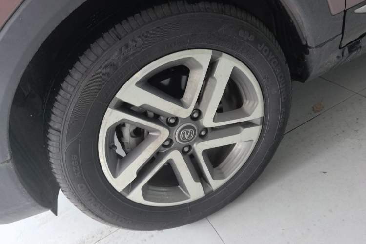Used CHANGAN CS55 2018 1.5T Automatic Colorful Edition China V Standard Left Front Wheel Hub
