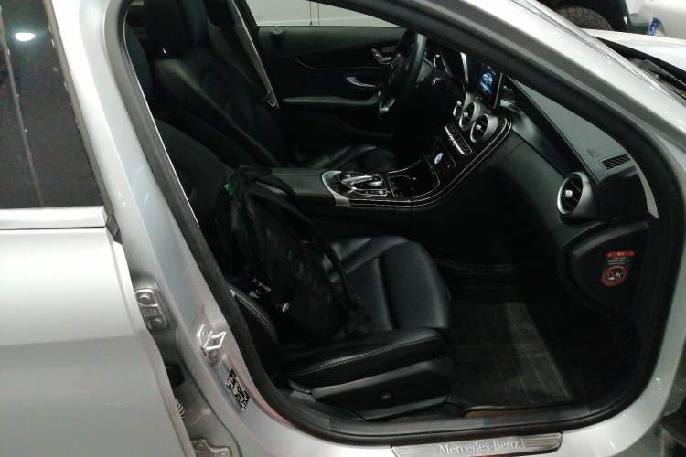 Used Mercedes-Benz C-Class 2015 C 200 L