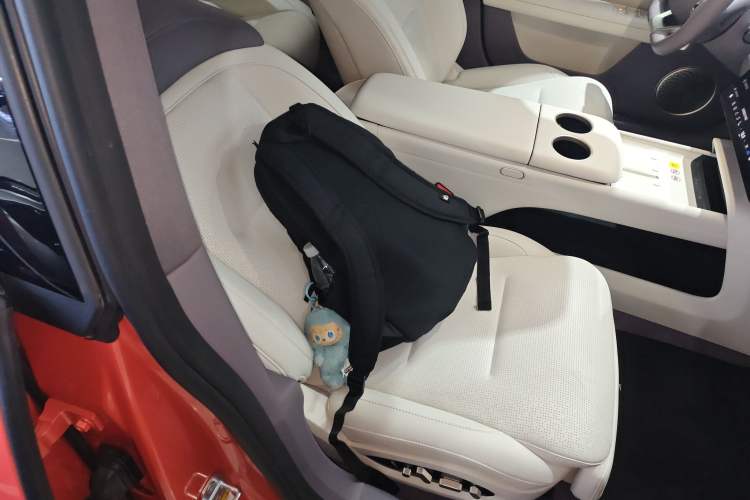 Used Avatr 06 2025 Pro Range-Extended Edition Right Front Seat