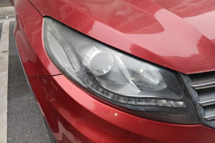 Used Dongfeng Fengon 580 2016 1.5T Manual Luxury Edition Right Front Headlight