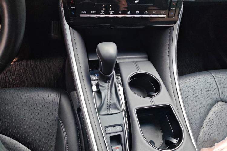 Used Toyota Avalon 2023 2.0L Luxury Edition