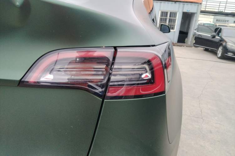 Used Tesla Model Y 2021 Long-Range All-Wheel-Drive Version 3D7