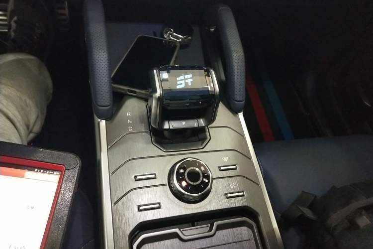 Used JETOUR Shanhai Traveler C-DM 2024 C-DM 208KM Mountain & Wilderness Edition
