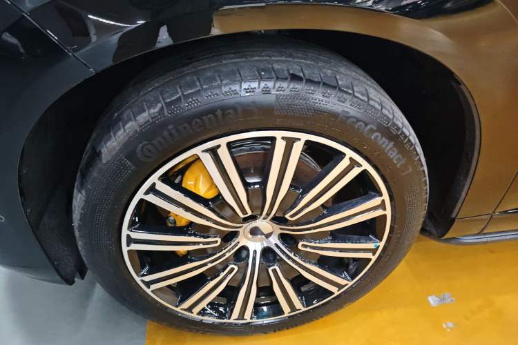 Used Denza N9 2025 Flagship Model Left Front Wheel Hub