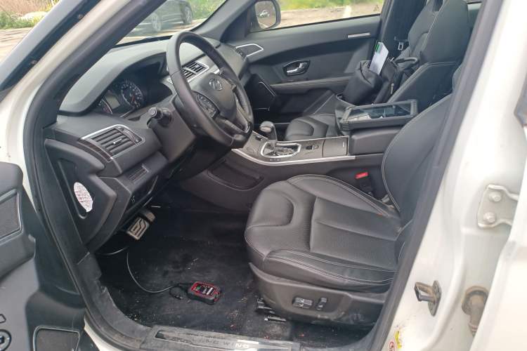 Used Land X7 2016 2.0T Panoramic Prestige Edition
