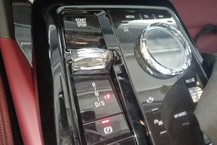 Used BMW 5 Series 2025 530Li Luxury Edition M Sport Package