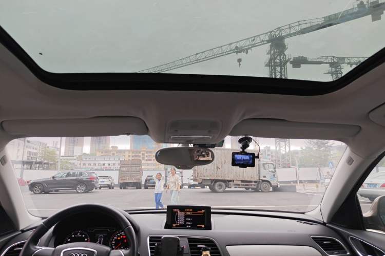 Used Audi Q3 2013 35 TFSI Ambition Edition Headliner