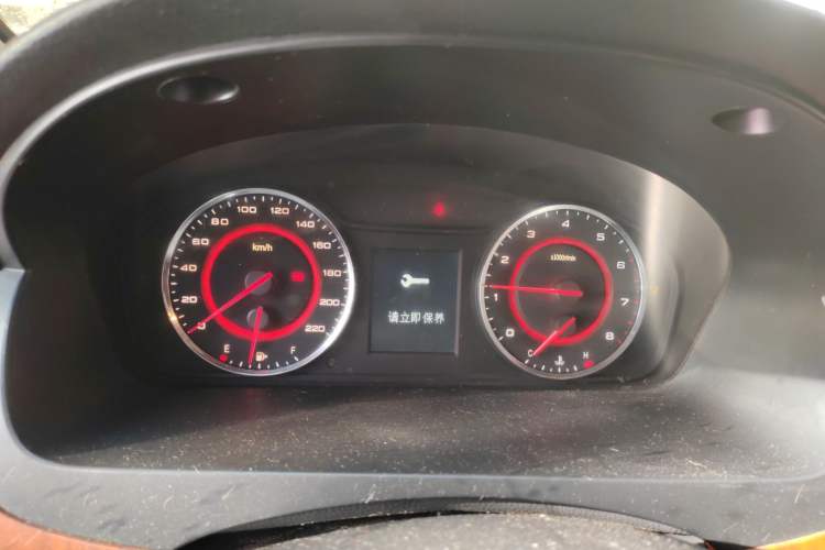 Used SAIC MAXUS G10 2014 2.0T Automatic Luxury Executive Edition
