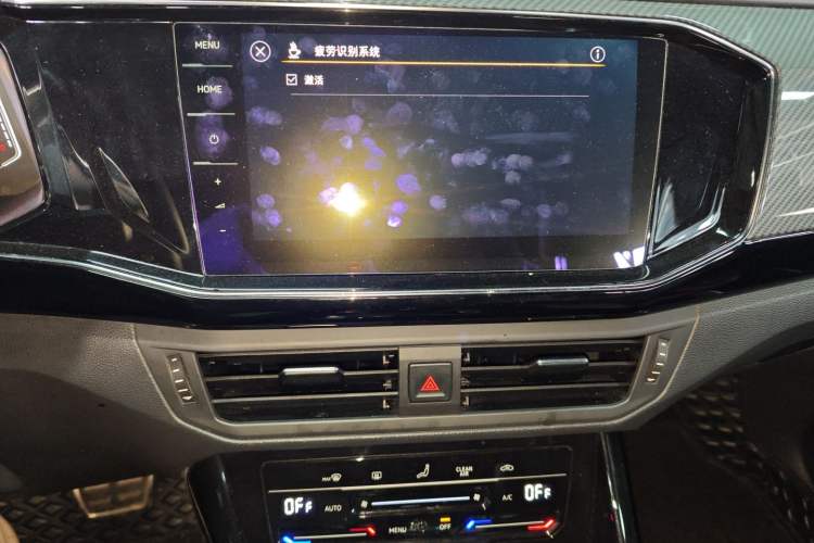 Used Volkswagen Tayron 2021 380TSI All-Wheel Drive R-Line Connected Version Audio And AC Panel