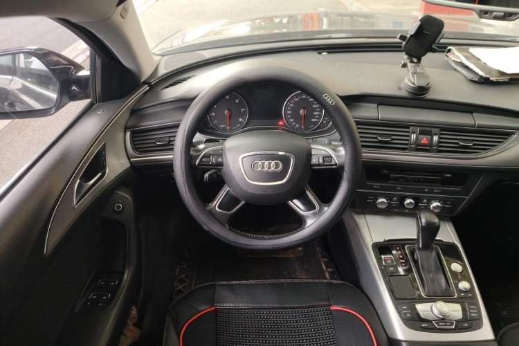 Used Audi A6L 2018 30th Anniversary Edition 35 TFSI Fashion Model Steering Wheel